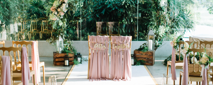 8 Cool & Cute Wedding Signs